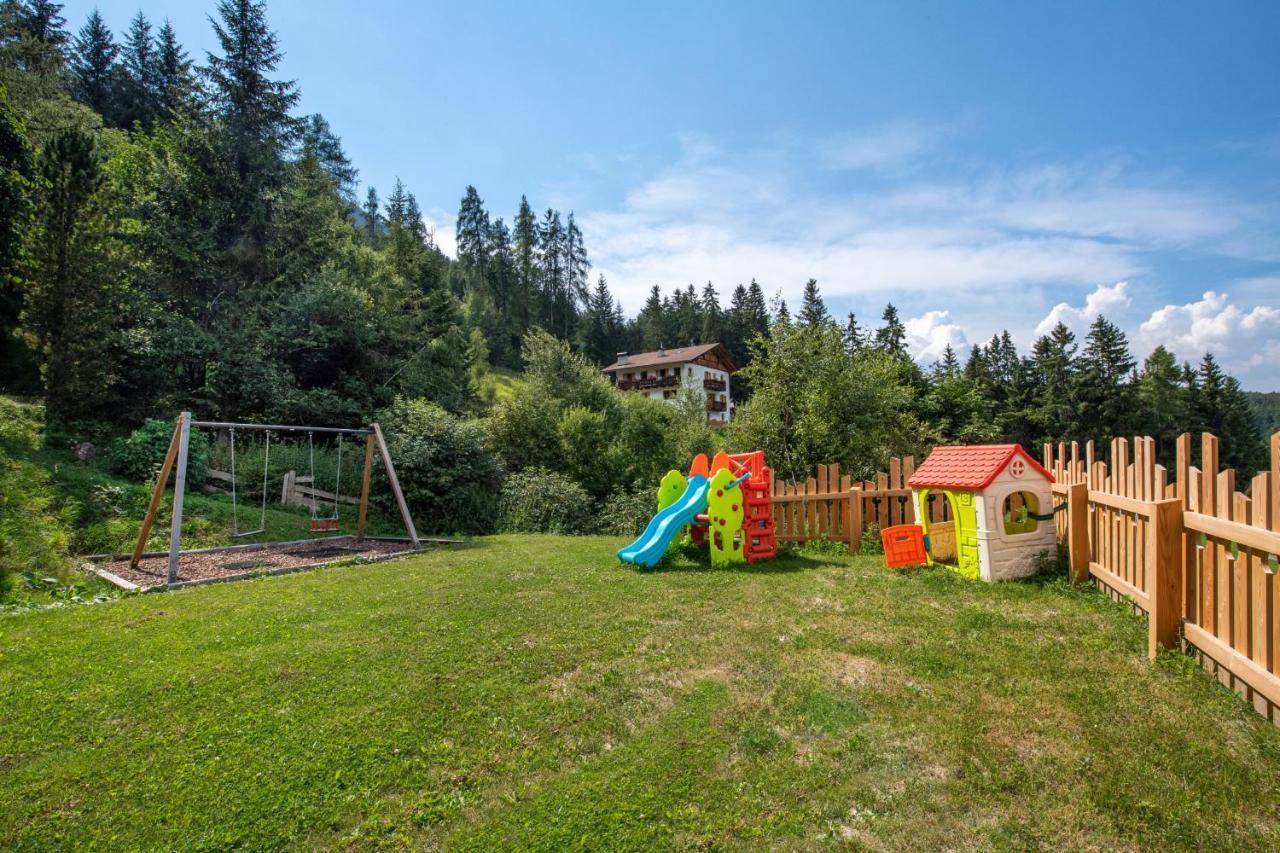 Chalet Alpina St. Ulrich in Gröden Exterior foto