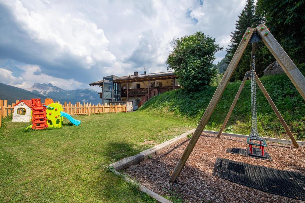 Chalet Alpina St. Ulrich in Gröden Exterior foto